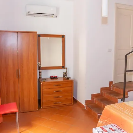 Oz Eta 5 Apartmán *